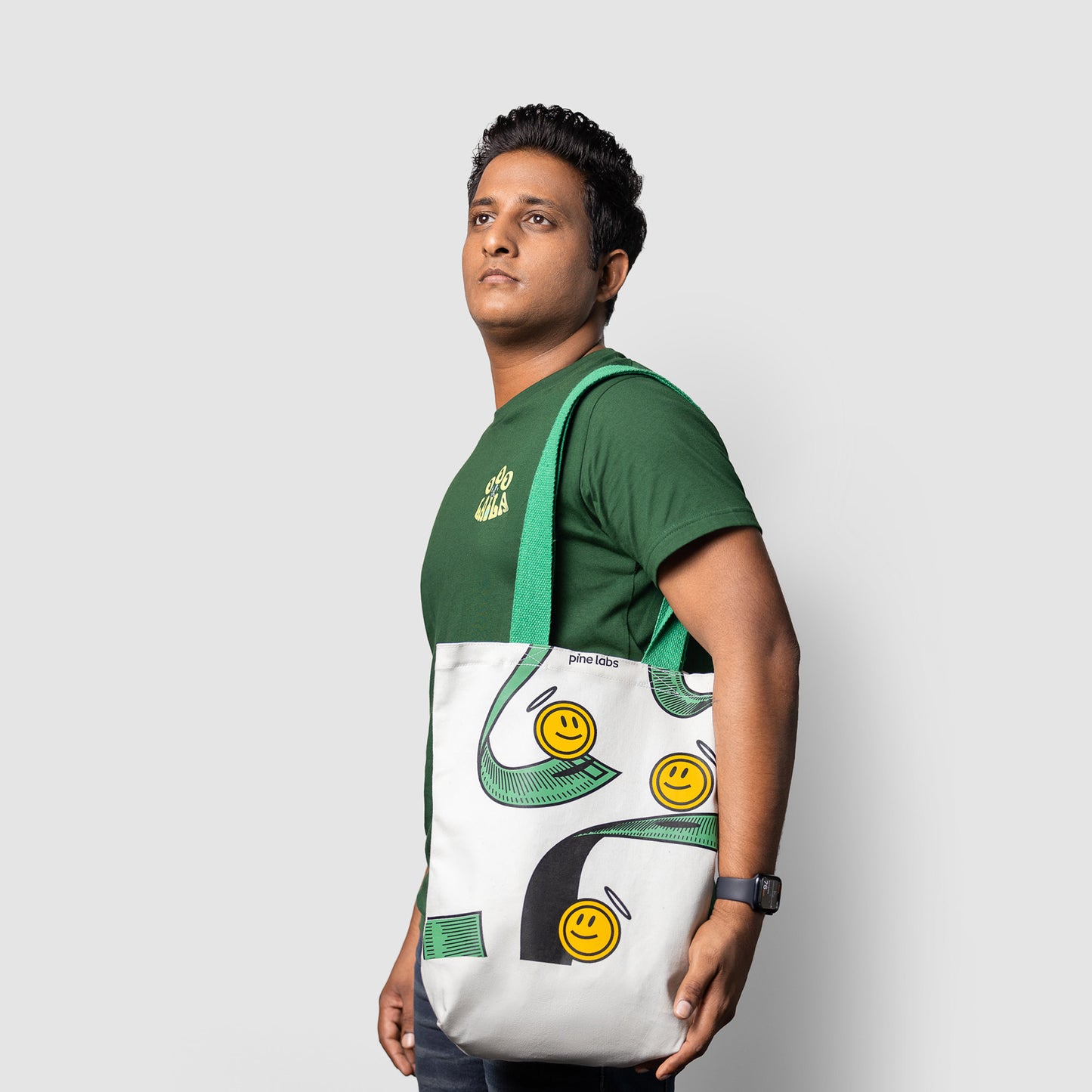 Fintech designer Tote- SB